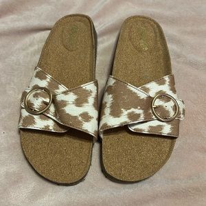 aerie sandles